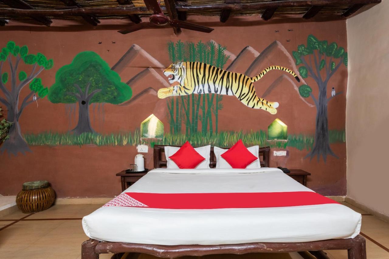 Kanha Village Eco Resort Екстер'єр фото